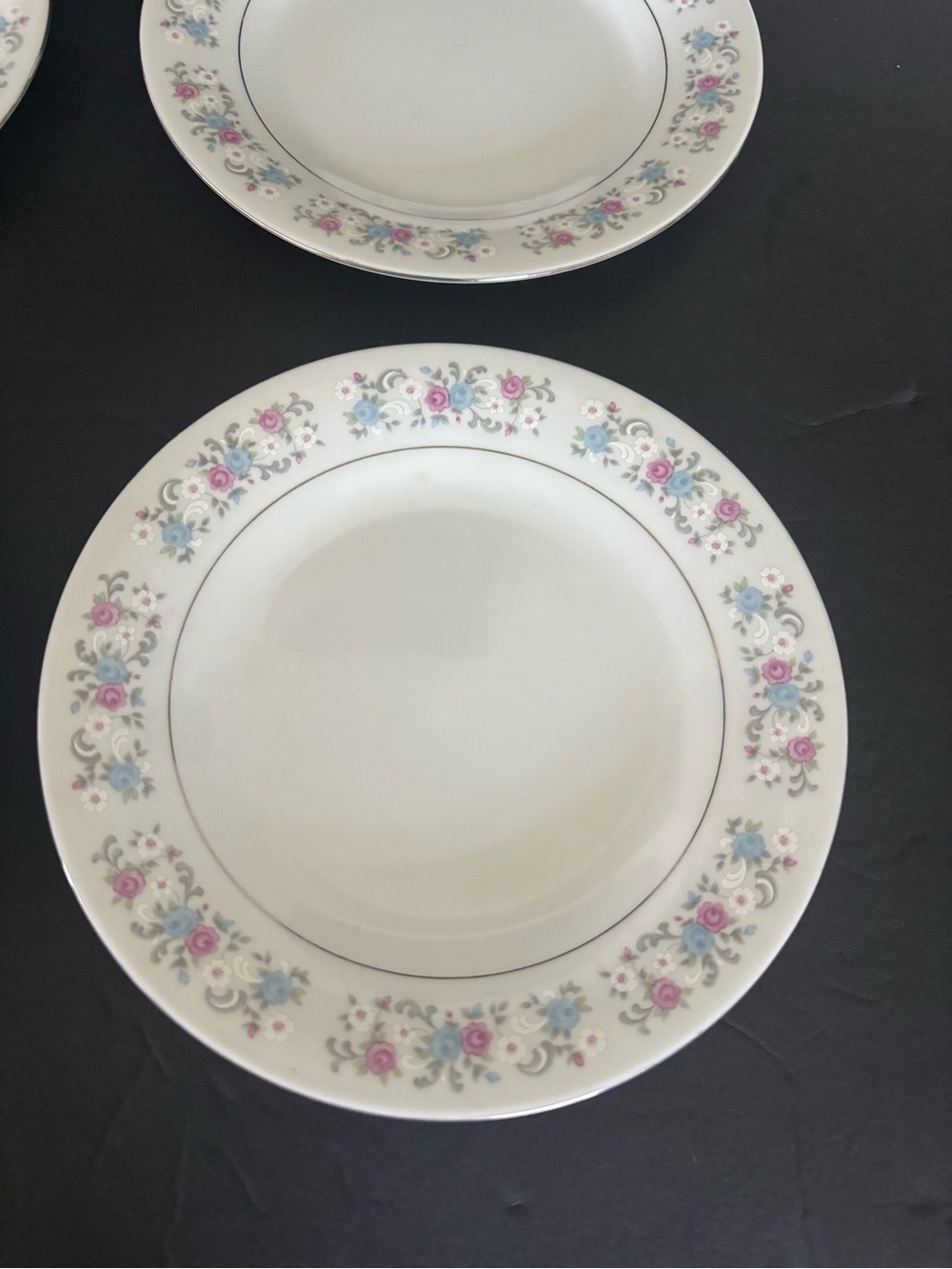 Set of 4 The Dynasty Fine China "Rapture" salad plates